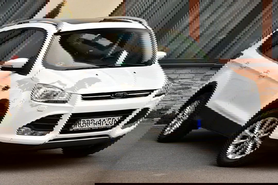 Ford Kuga II 2.0 TDCi 2x4 Titanium 2015