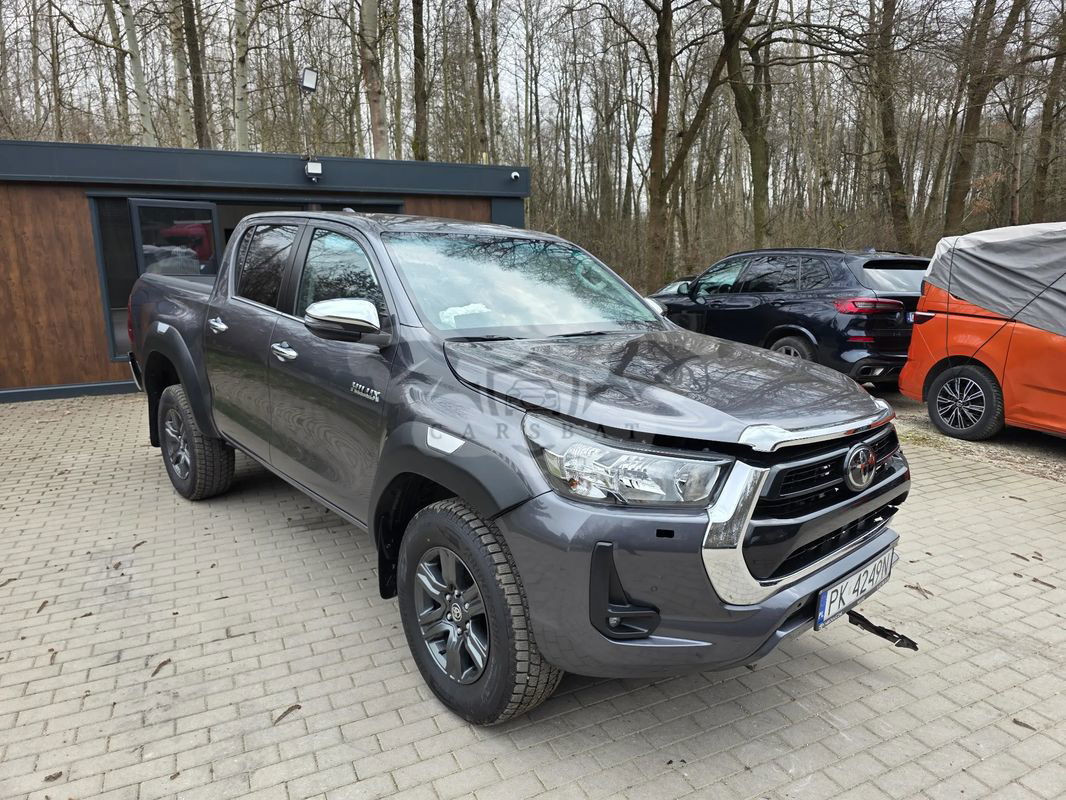 Toyota Hilux 2.4 D-4D Double Cab SR 4x4 2022