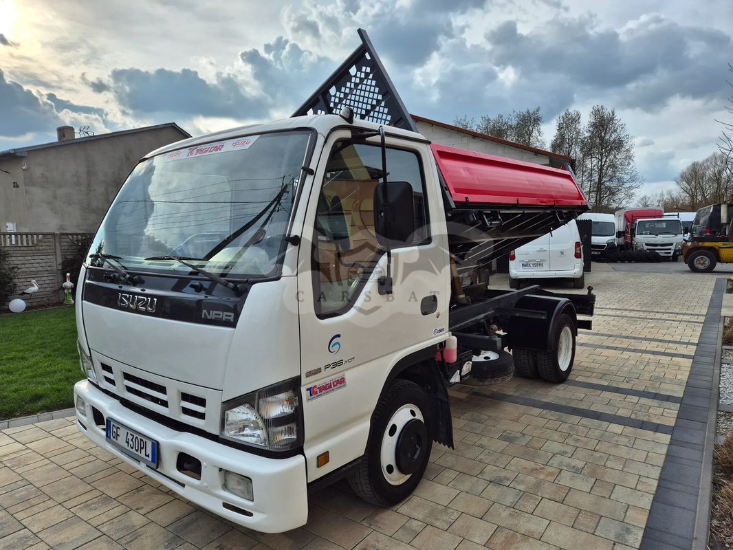 Isuzu NPR 2008