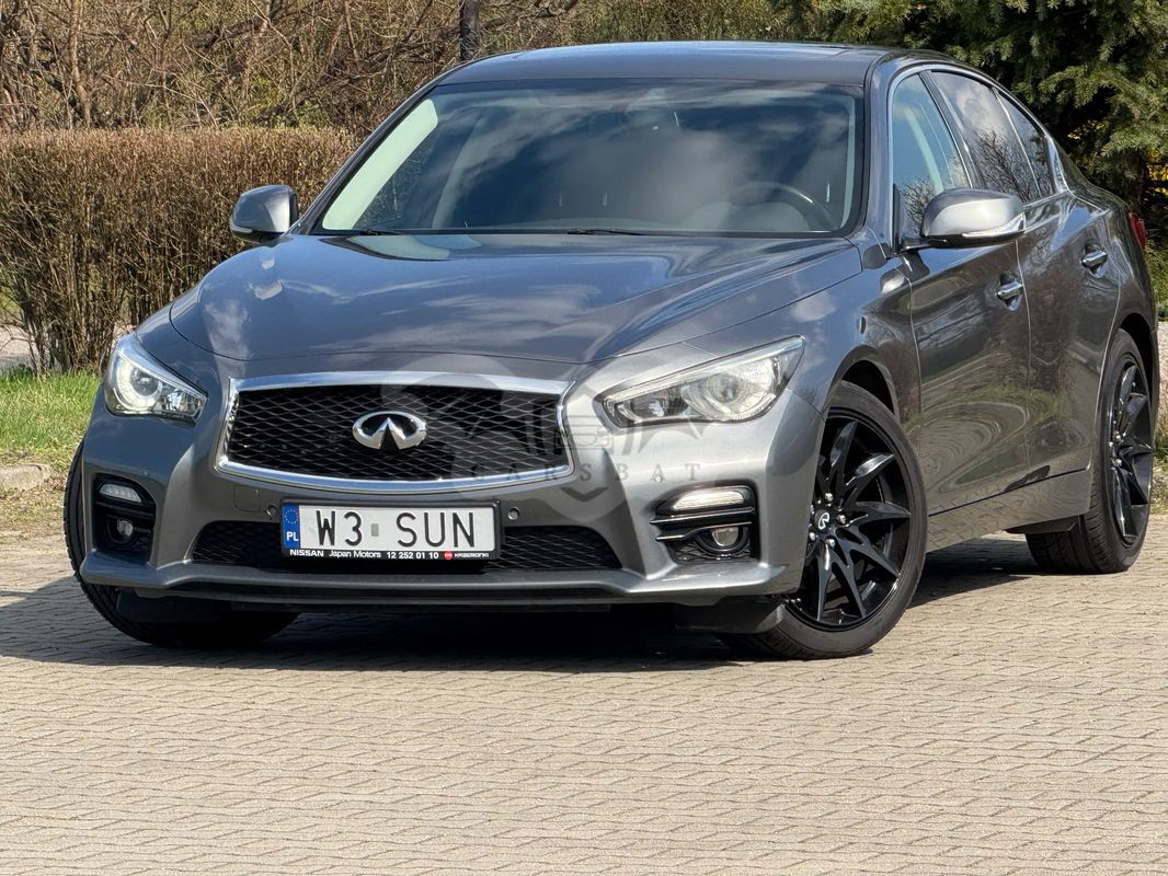 Infiniti Q50 2.0t Sport Sound Studio by Bose 2016
