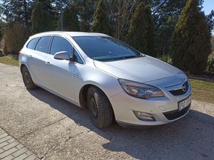 Opel Astra J IV 2.0 CDTI Sport 2011