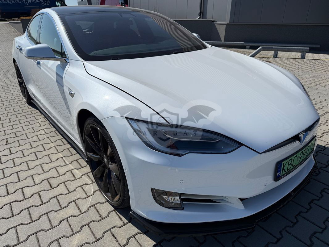 Tesla Model S 2020