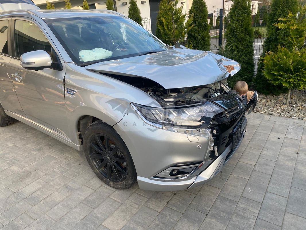 Mitsubishi Outlander III 2.4 4WD Plug-In Hybrid Top 2021