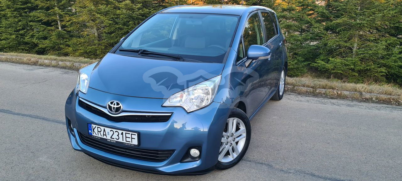 Toyota Verso-S 1.33 Premium 2013