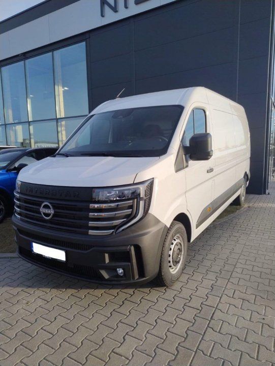 Nissan Interstar 2024