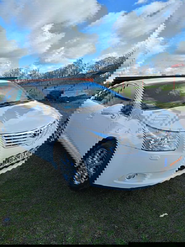 Toyota Avensis III 2.0 Prestige EU5 MS 2009