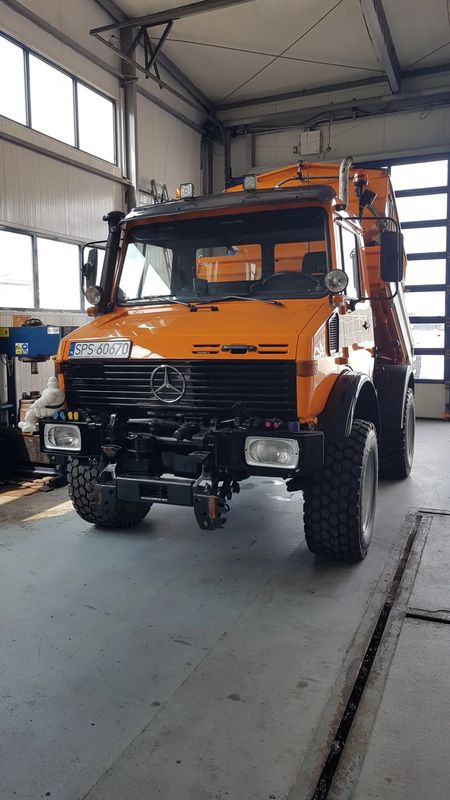 Mercedes-Benz Unimog 1996