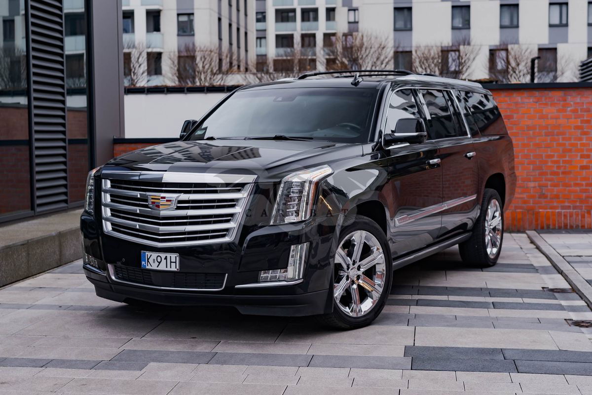 Cadillac Escalade ESV 6.2 V8 AWD AT Platinum 2018