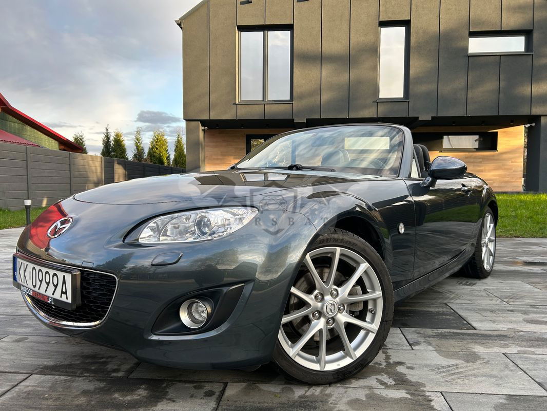 Mazda MX-5 (Miata) 2.0 MZR Roadster Coupe Sports-Line 2012