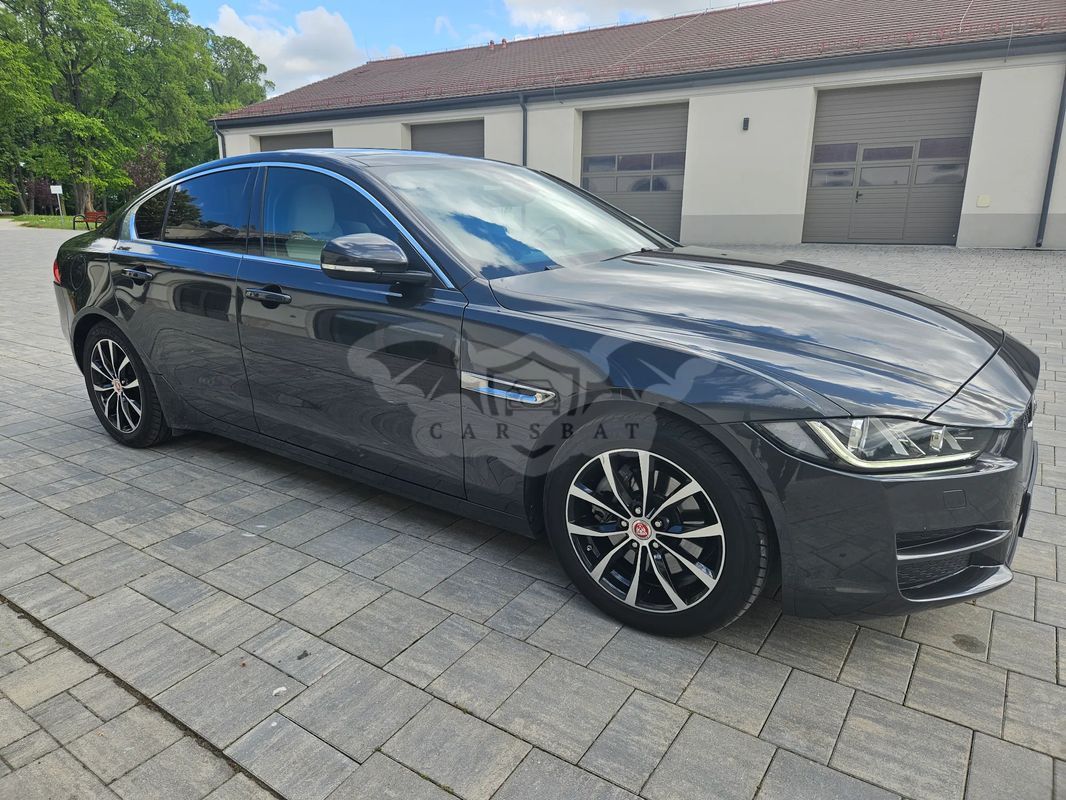 Jaguar XE 2.0 D Portfolio 2016