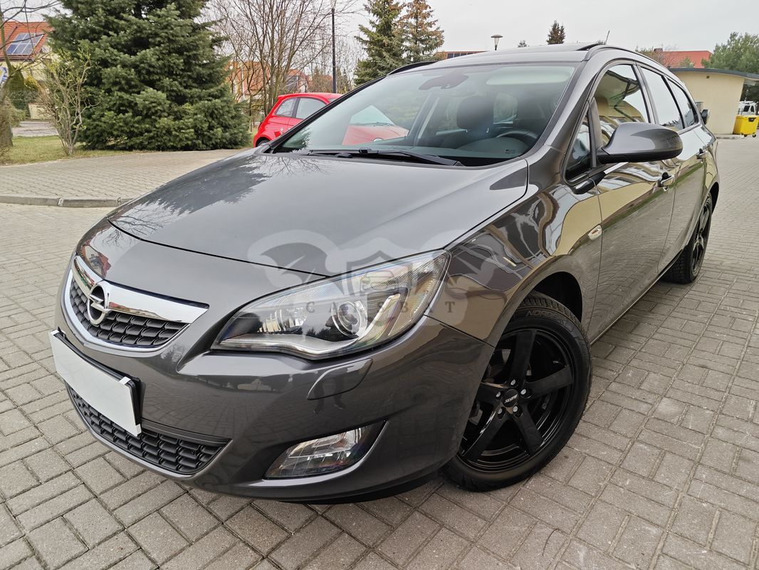 Opel Astra J 1.4 Turbo Edition 2011