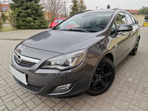 Opel Astra J 1.4 Turbo Edition 2011