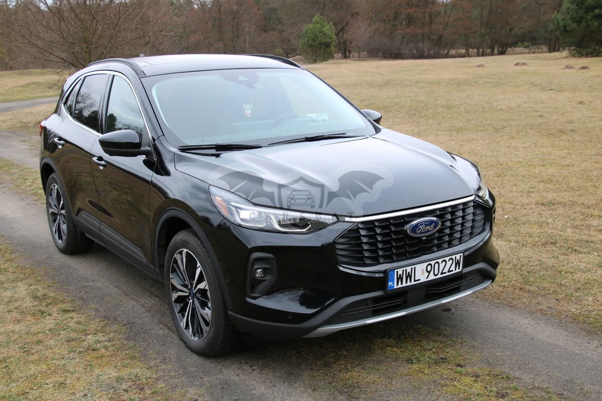 Ford Kuga III 2.5P PHEV FWD Titanium X 2023