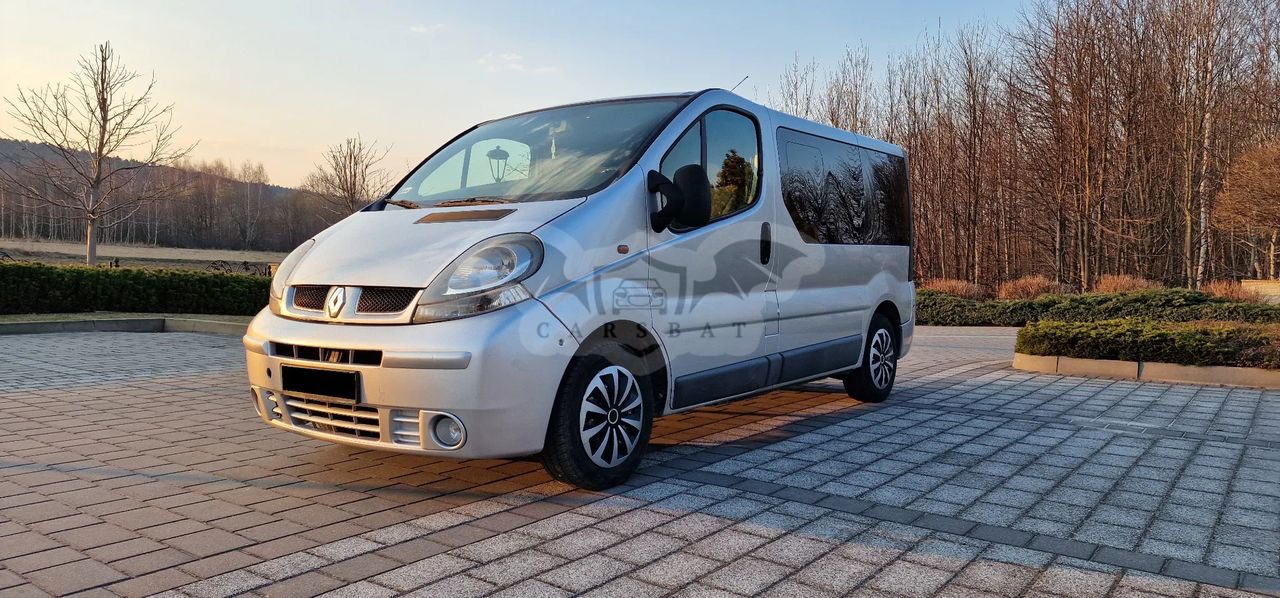 Renault Trafic II dCi Passenger 2004