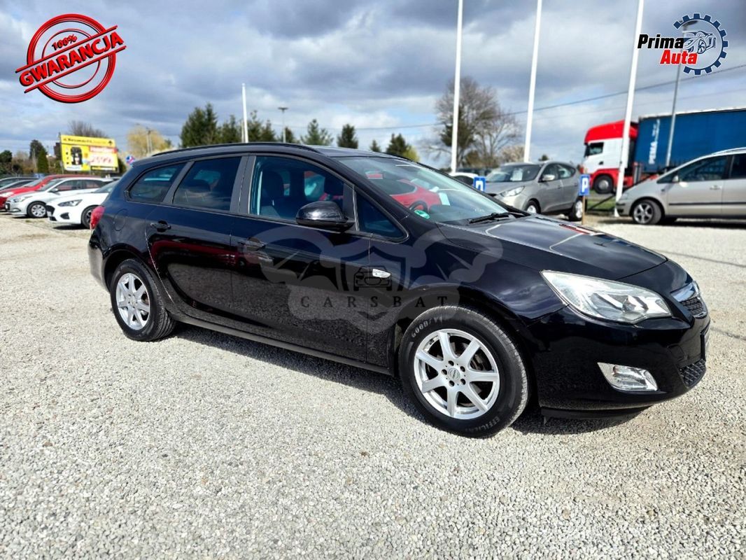 Opel Astra J 2011
