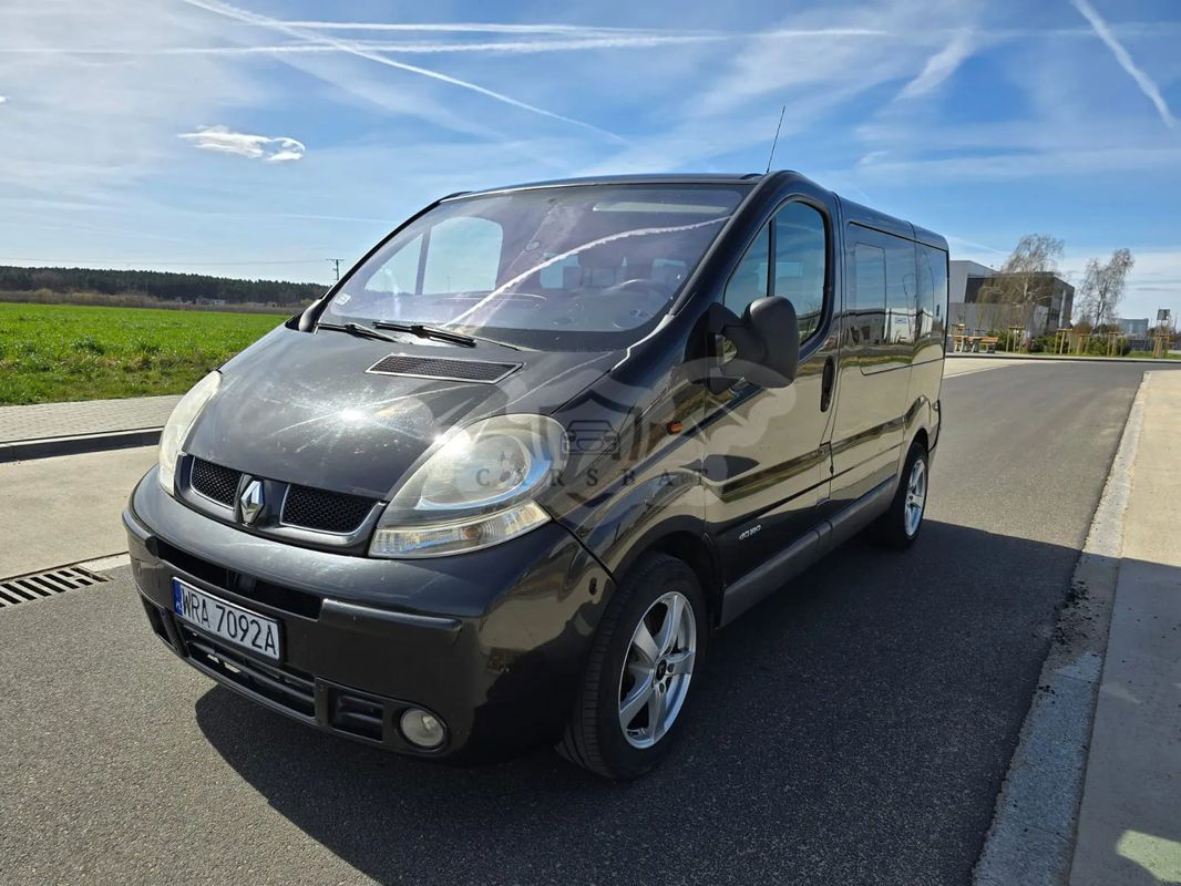 Renault Trafic II dCi Passenger 2004