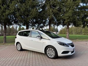 Opel Zafira C 2016