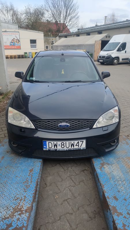 Ford Mondeo Mk3 V6 ST 220 2004