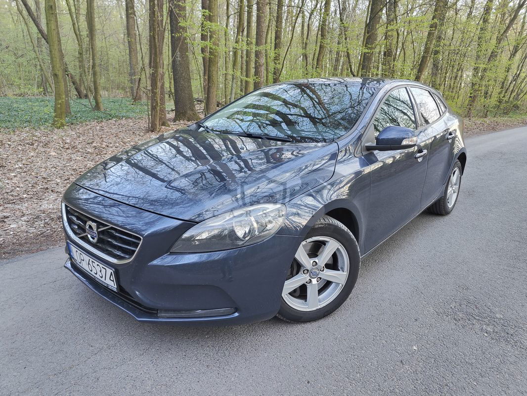 Volvo V40 II D3 2013