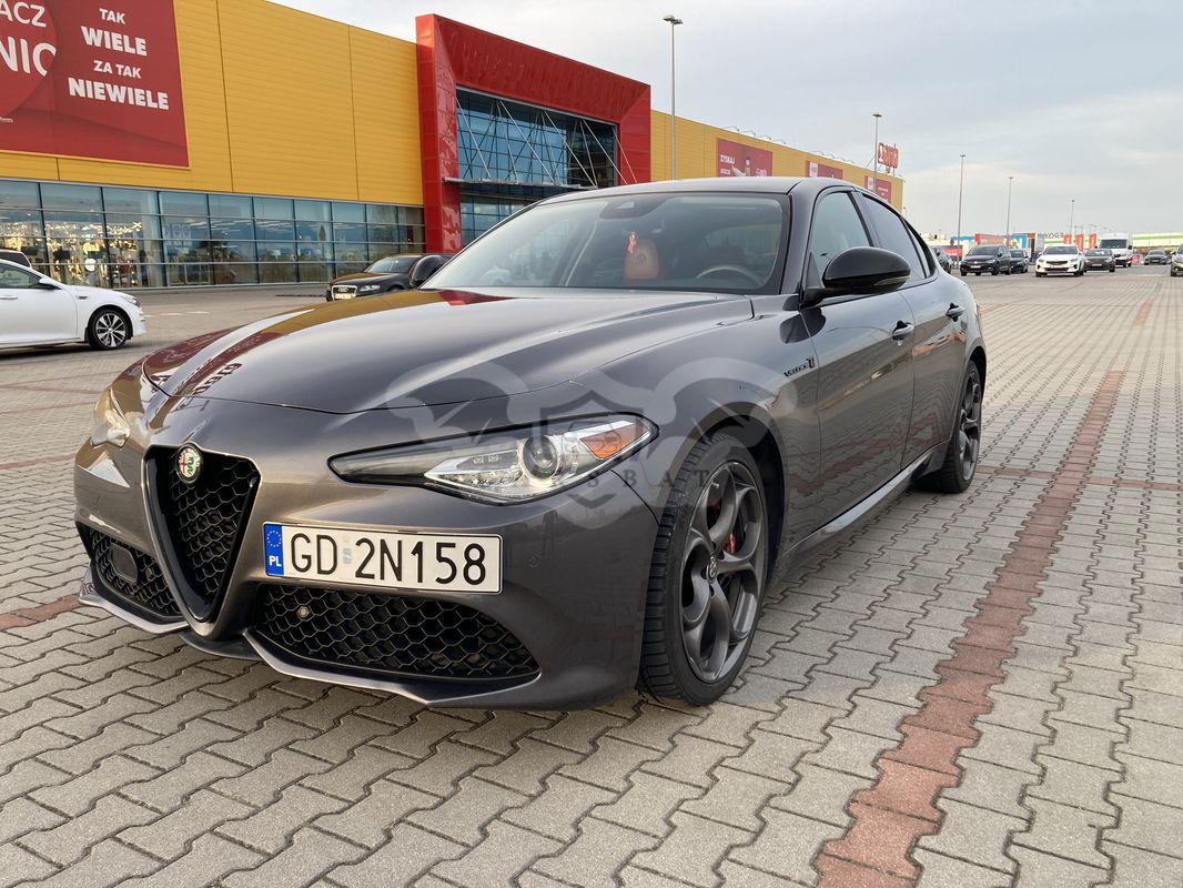 Alfa Romeo Giulia 2.0 Turbo 16V AT8 Veloce 2017