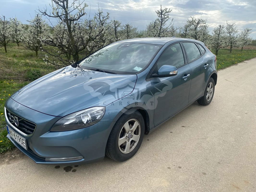 Volvo V40 II D2 Momentum 2013