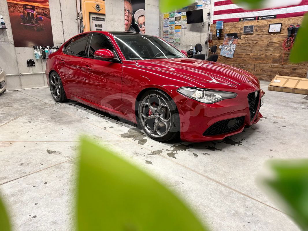 Alfa Romeo Giulia 2.0 Turbo 16V AT8 Veloce Ti 2017