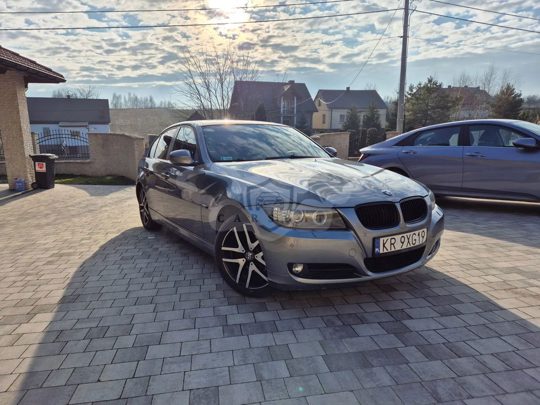 BMW 3 Series E90/E91/E92/E93 318i 2009