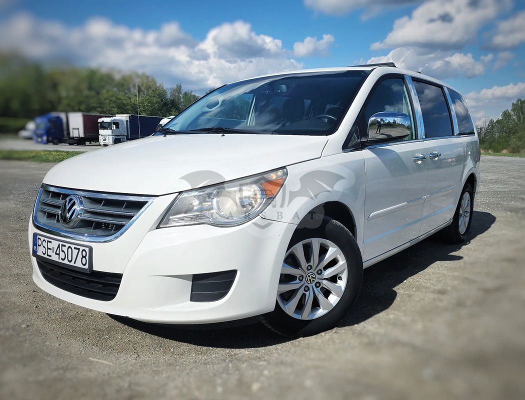Volkswagen Routan 2012