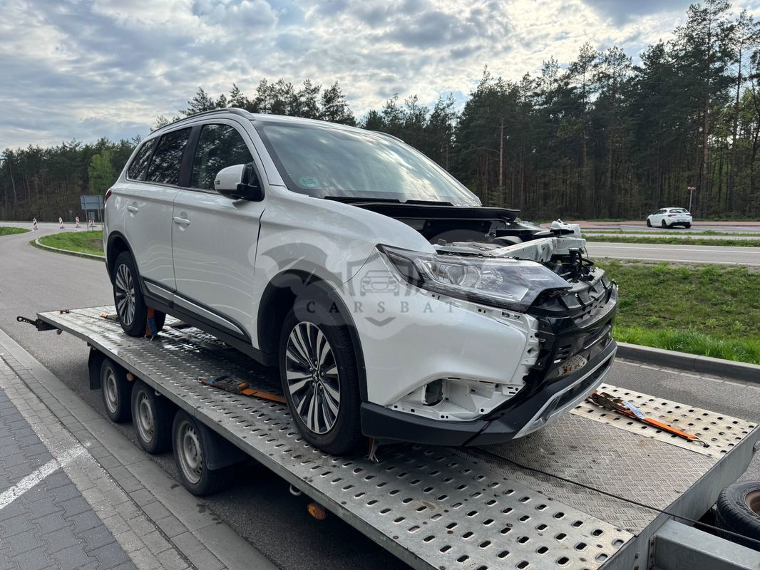 Mitsubishi Outlander III 2.0 2WD CVT Edition 2021