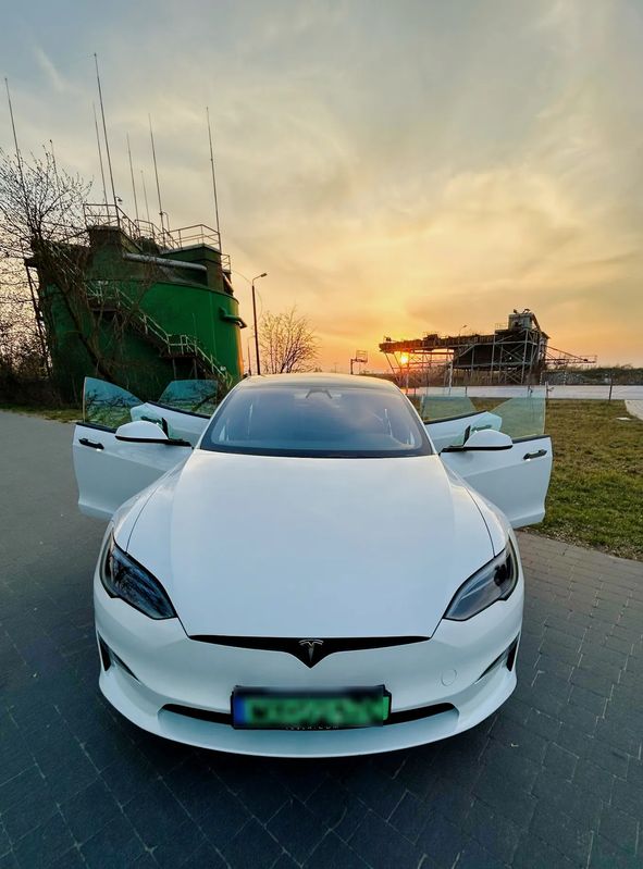 Tesla Model S Plaid 2023