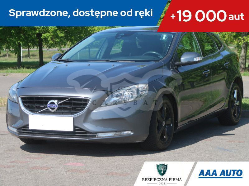 Volvo V40 II 2013