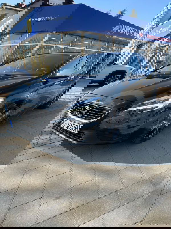 Volvo V40 II T3 Drive-E R-Design Momentum 2019