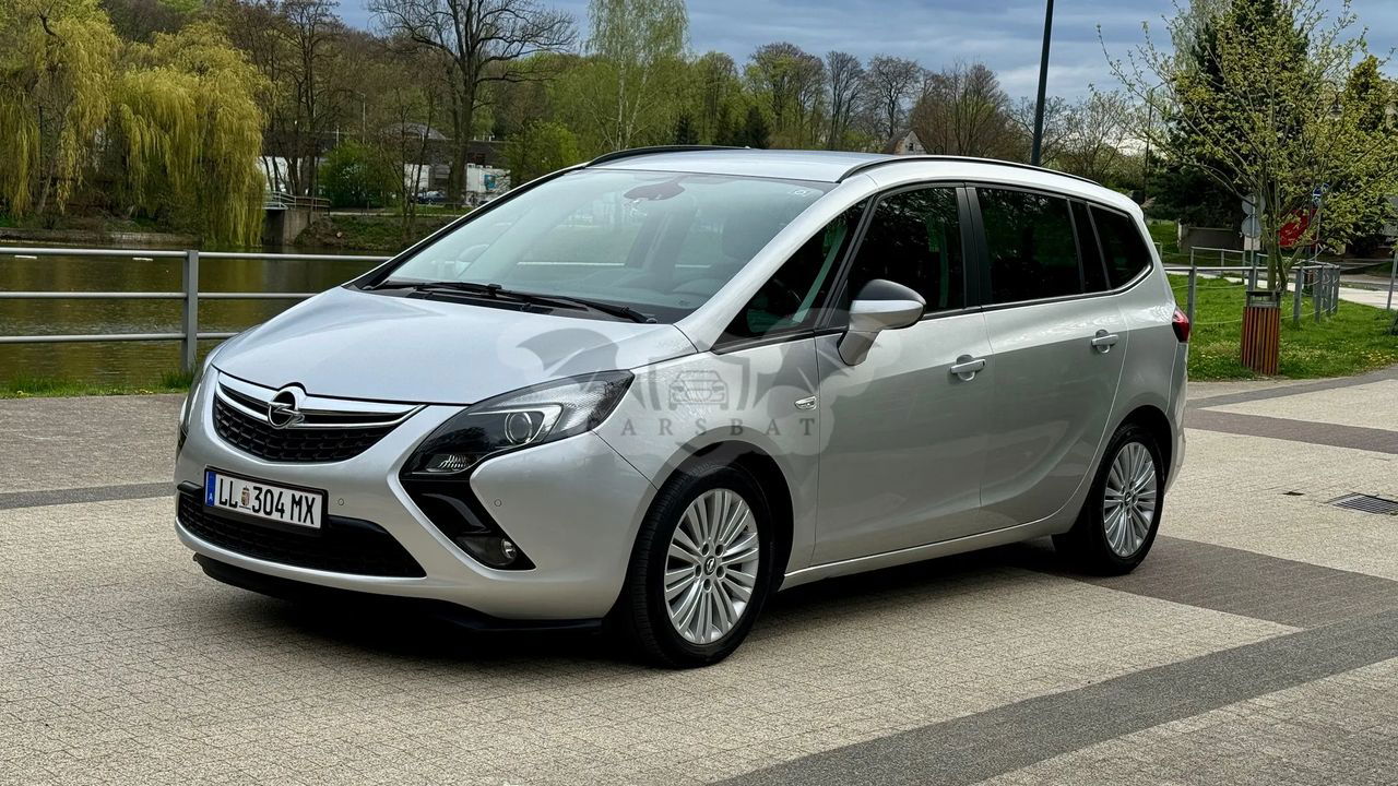 Opel Zafira C 2015