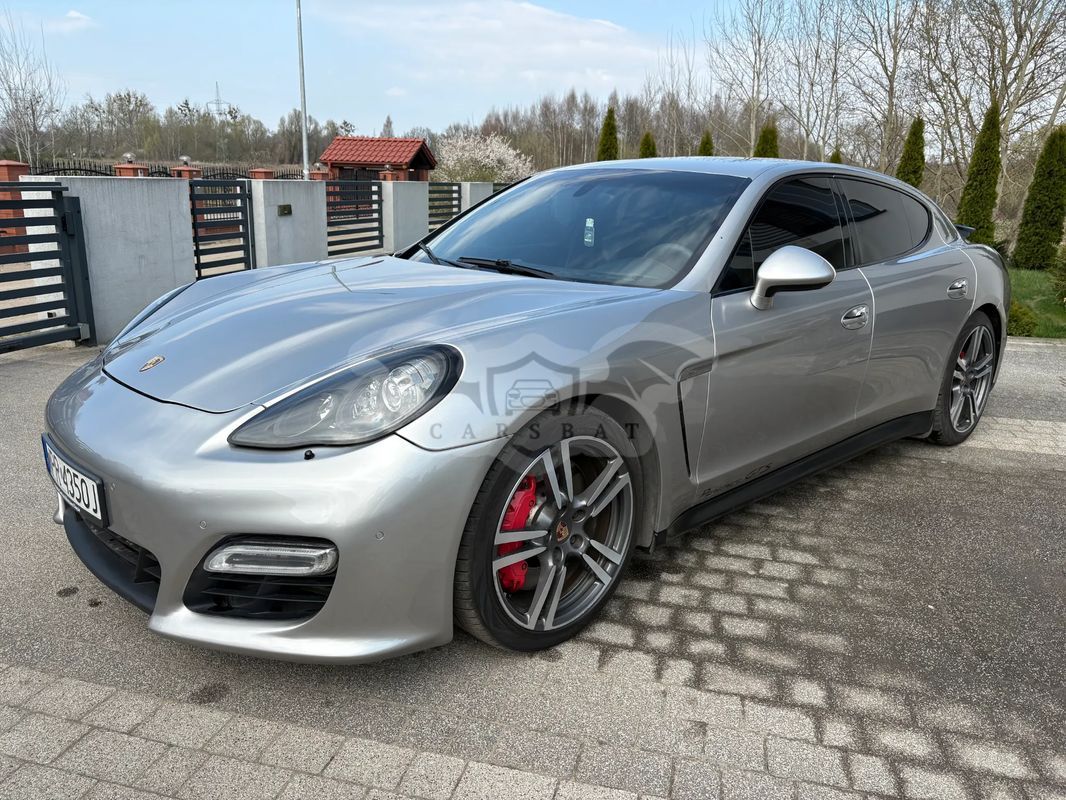 Porsche Panamera GTS PDK 2012
