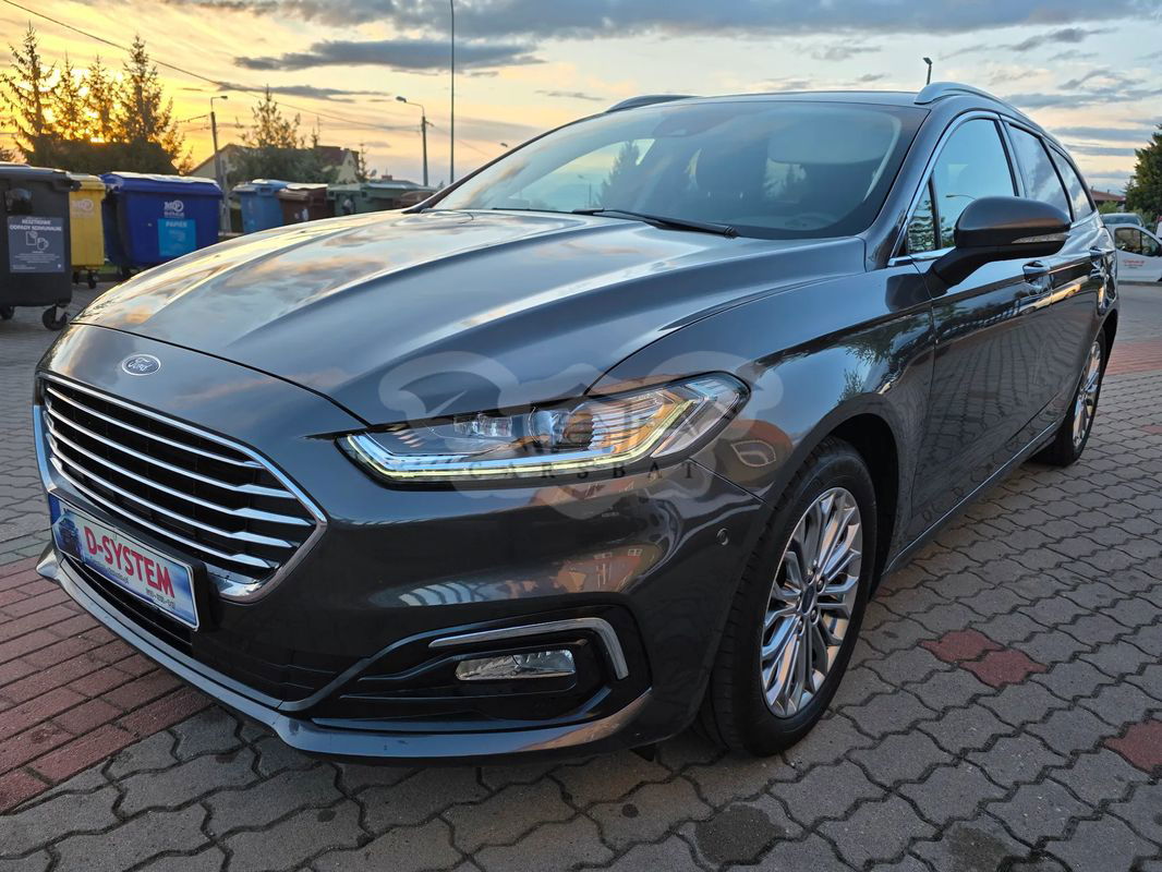 Ford Mondeo Mk5 2.0 Hybrid Titanium 2022