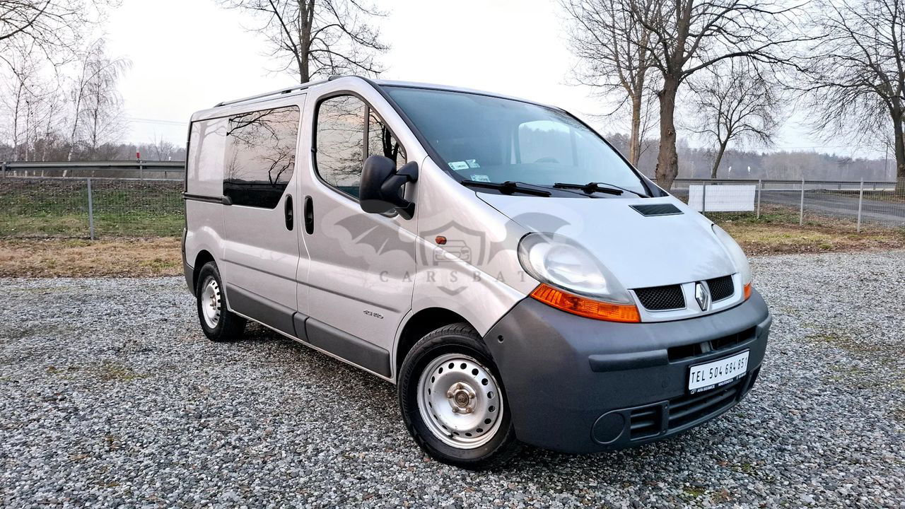 Renault Trafic II dCi Passenger 2004
