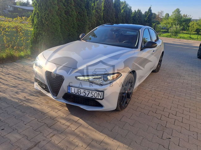 Alfa Romeo Giulia 2.0 Turbo 16V AT8-Q4 Tributo Italiano 2021