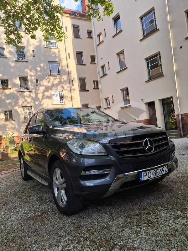 Mercedes-Benz ML W166 350 4MATIC BlueEFFICIENCY 7G-TRONIC Edition 1 2012