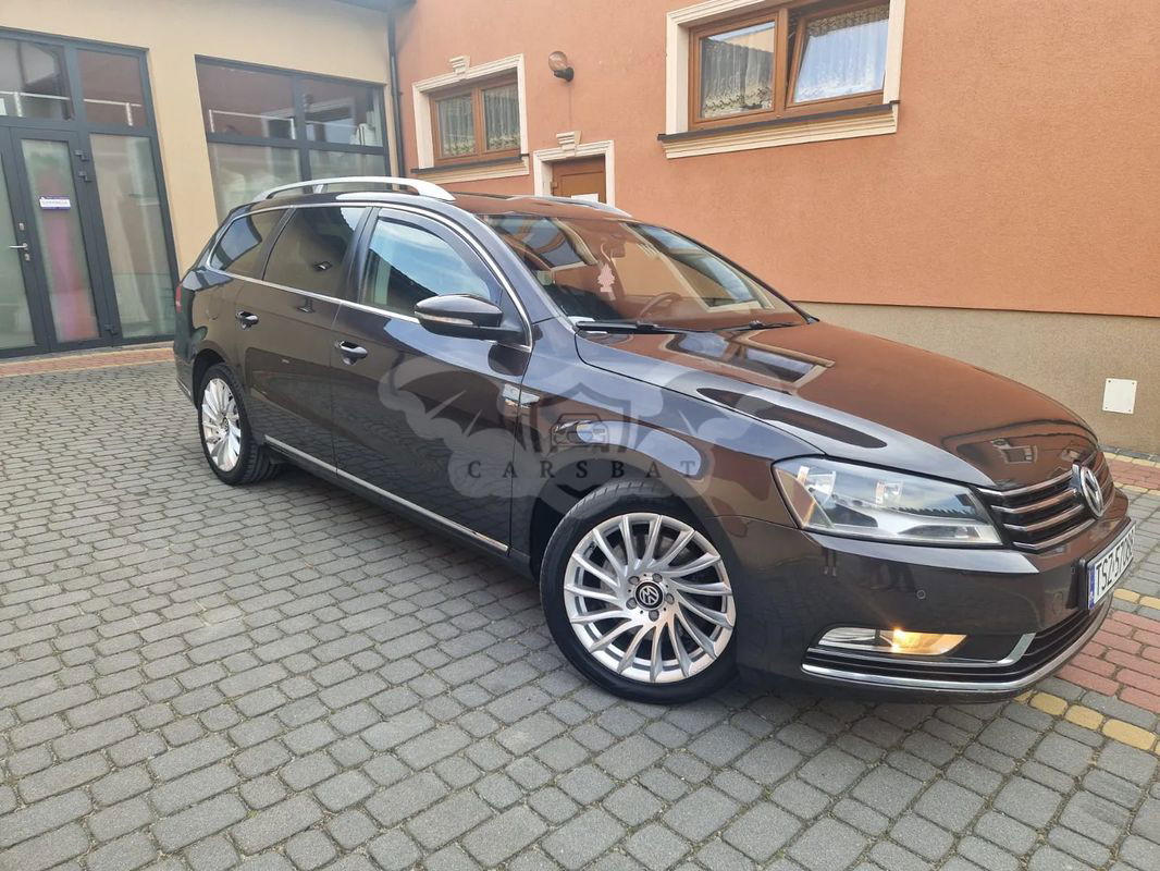Volkswagen Passat B7 2.0 TDI DPF Highline DSG 2011