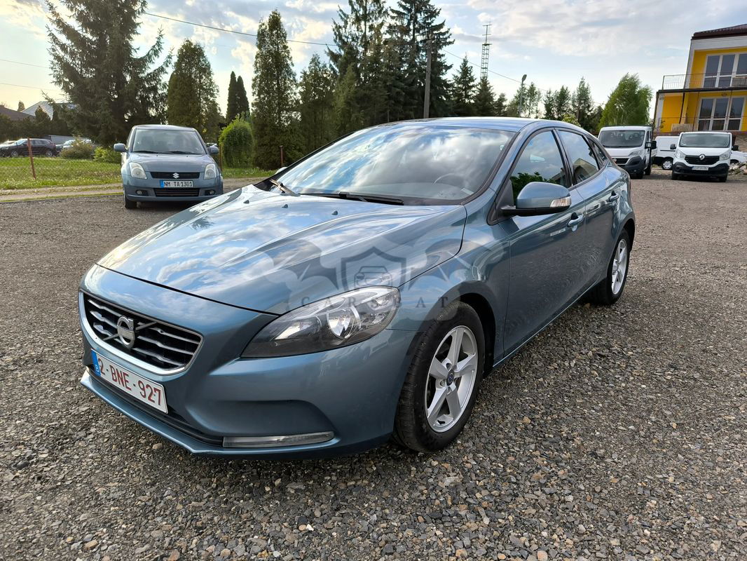 Volvo V40 II D2 2013