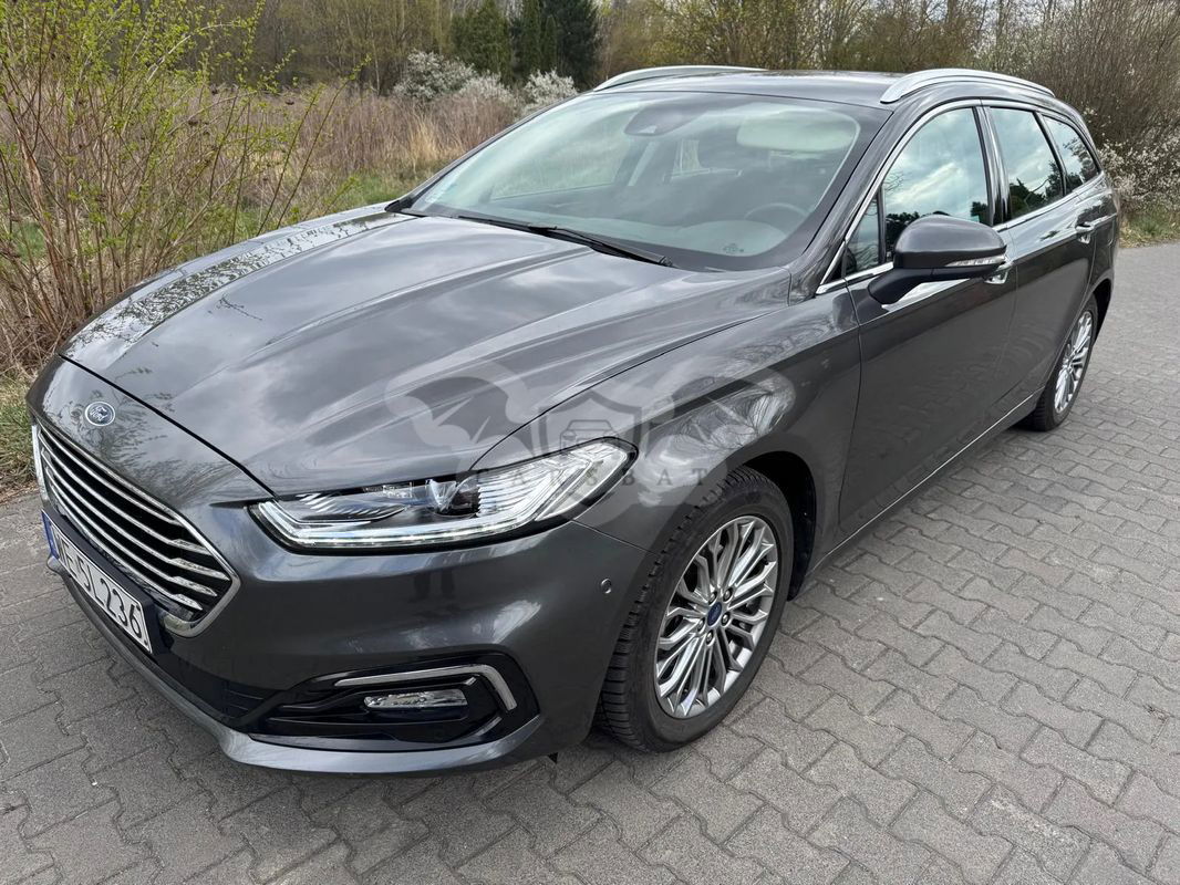 Ford Mondeo Mk5 2.0 Hybrid Titanium 2021