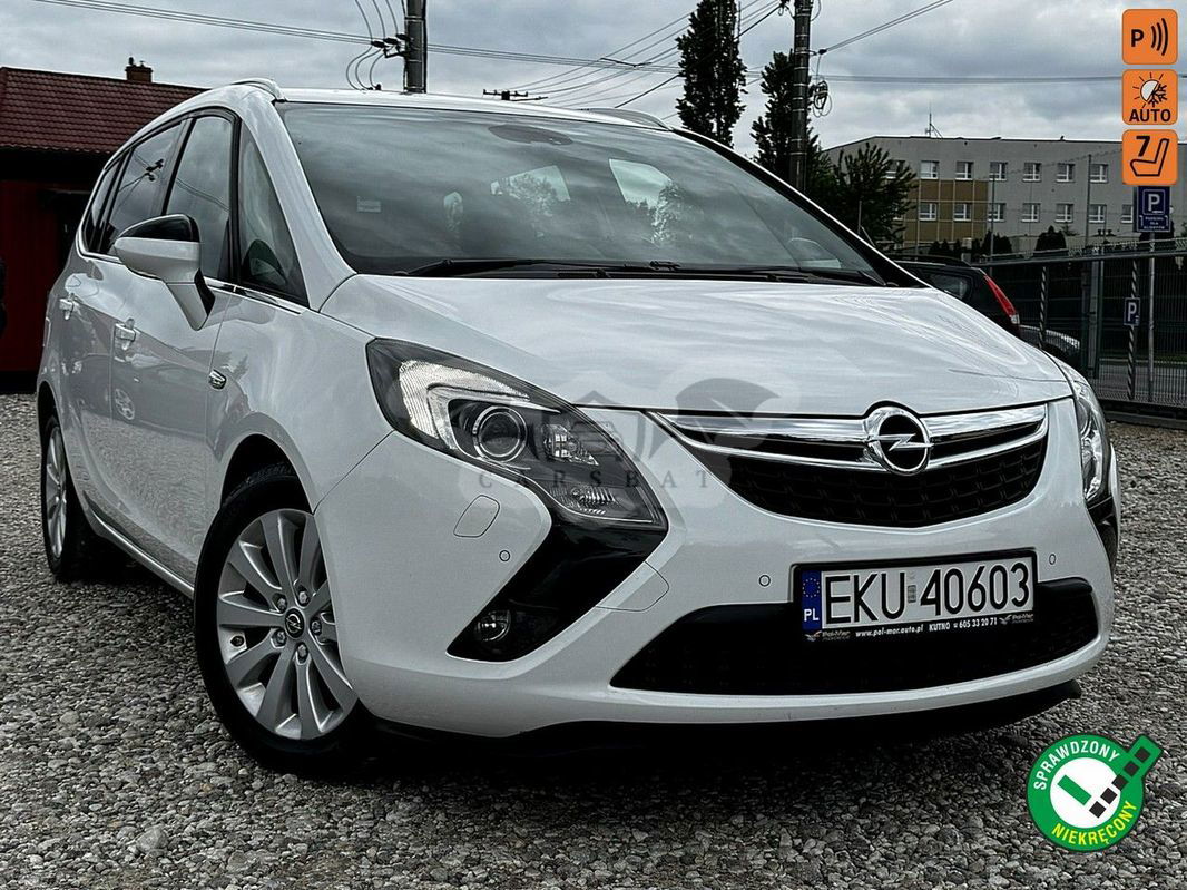 Opel Zafira C 2015