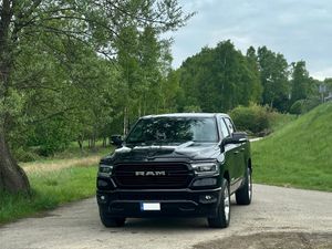 RAM 1500 Crew Cab Shortbed Bighorn 2020