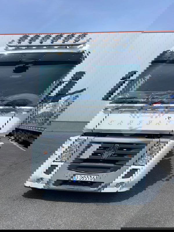Renault Magnum 2011