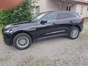 Jaguar F-Pace 2016