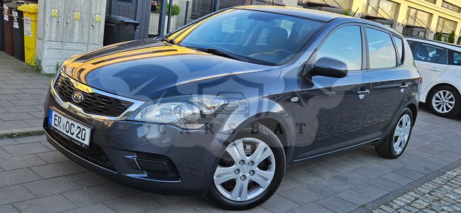 Kia Ceed I Cee'd 1.4 Comfort + 2011