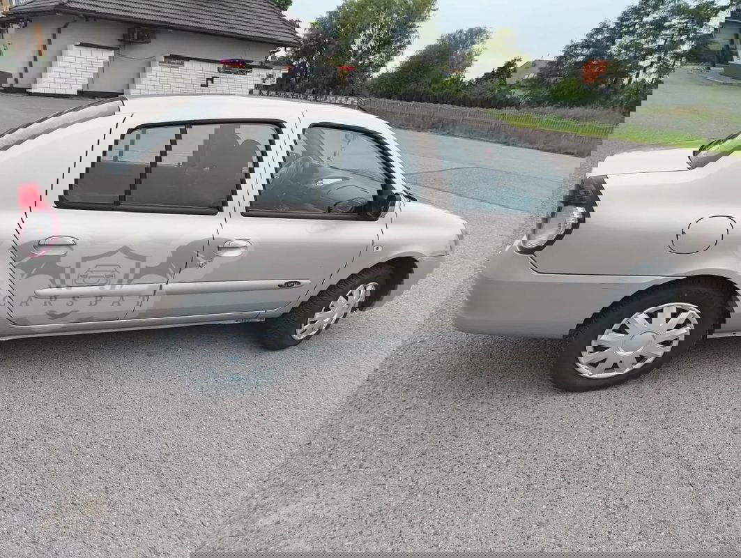 Renault Thalia 2008