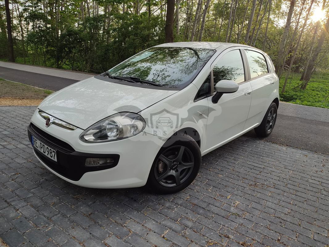 Fiat Punto 1.4 8V Dynamic 2011