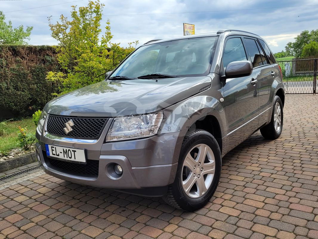 Suzuki Grand Vitara II 2.0 Comfort + 2005