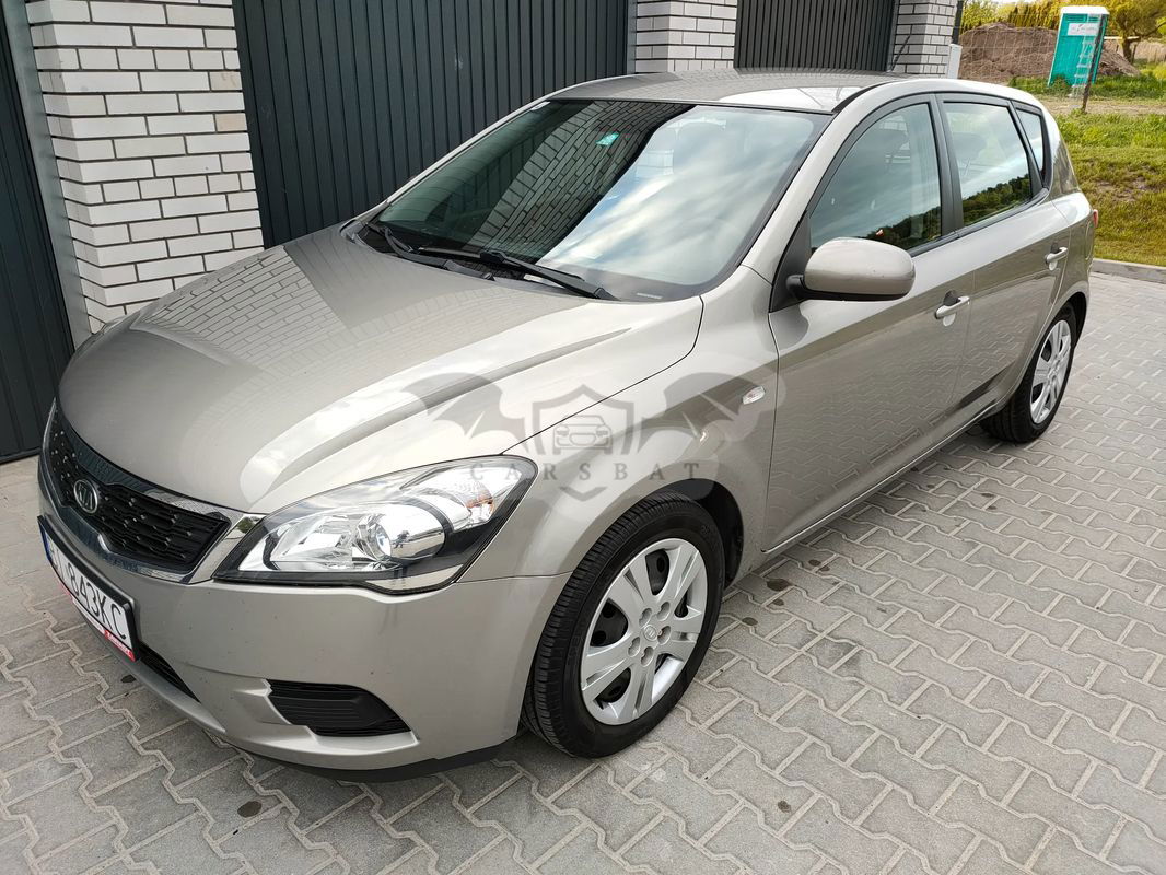 Kia Ceed I 1.4 CVVT Attract 2011